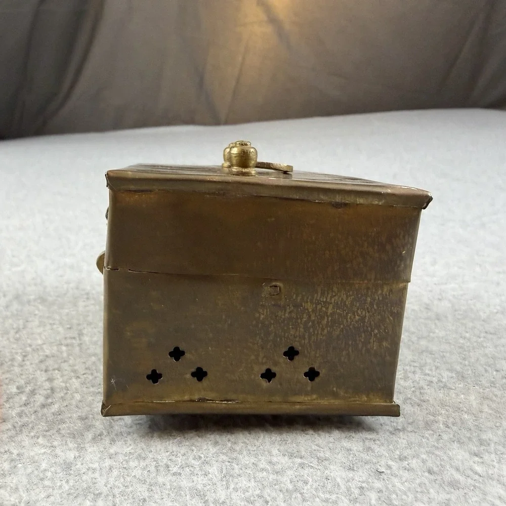 Vintage Handmade Brass Pierced Incense Box Paan Casket Hinged Decorative 5.5x3x3